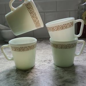 Set of 4 Vintage Pyrex floral mugs